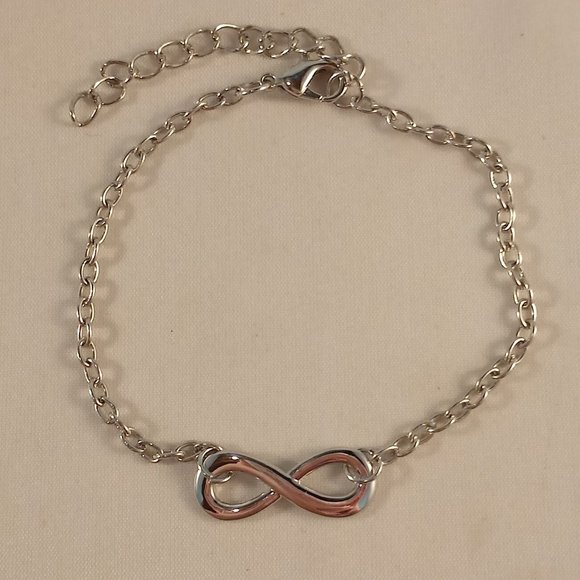 Silver Plated Swirl Love Infinity 8 Charm Bracelet Party Gift - Picture 2 of 3